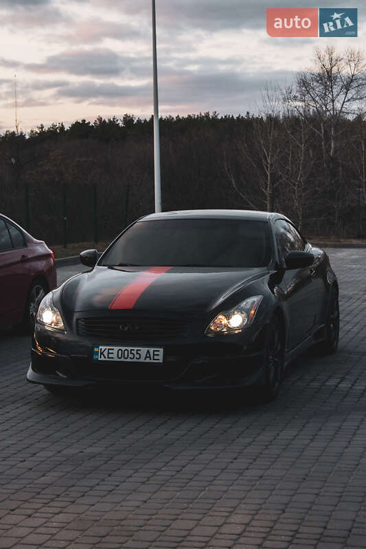 Кабріолет Infiniti G37 2013 в Кам'янському
