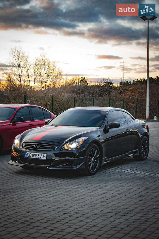 Кабріолет Infiniti G37 2013 в Кам'янському