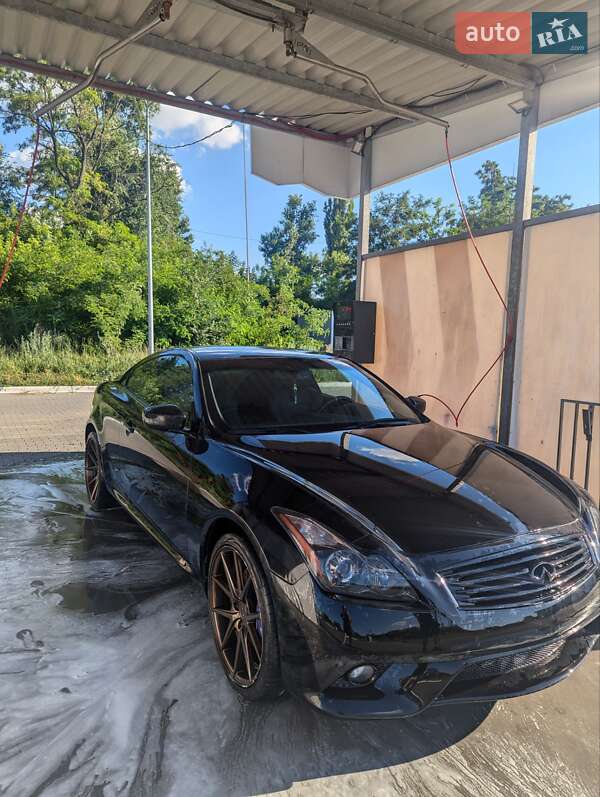 Купе Infiniti G37 2013 в Днепре