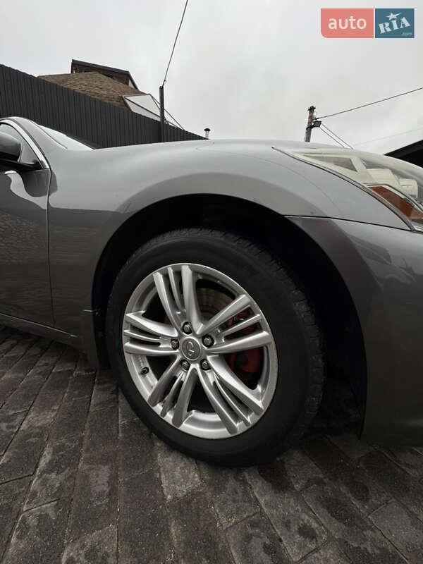 Седан Infiniti G37 2013 в Тернополе