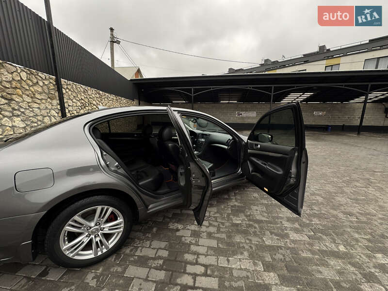 Седан Infiniti G37 2013 в Тернополе