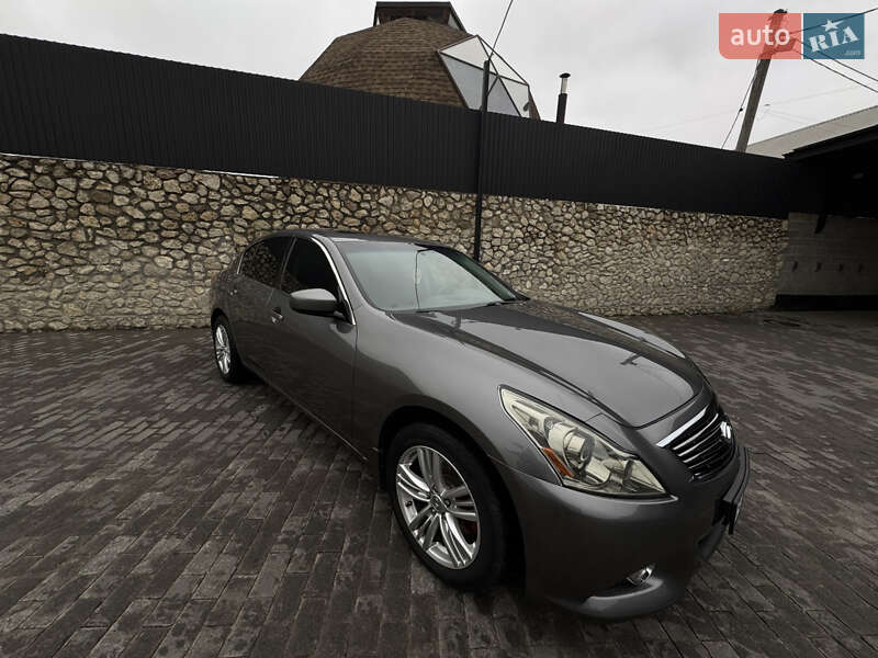 Седан Infiniti G37 2013 в Тернополе