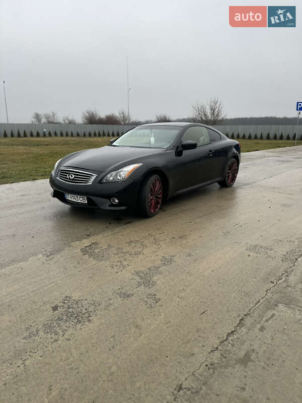 Купе Infiniti G37 2012 в Києві