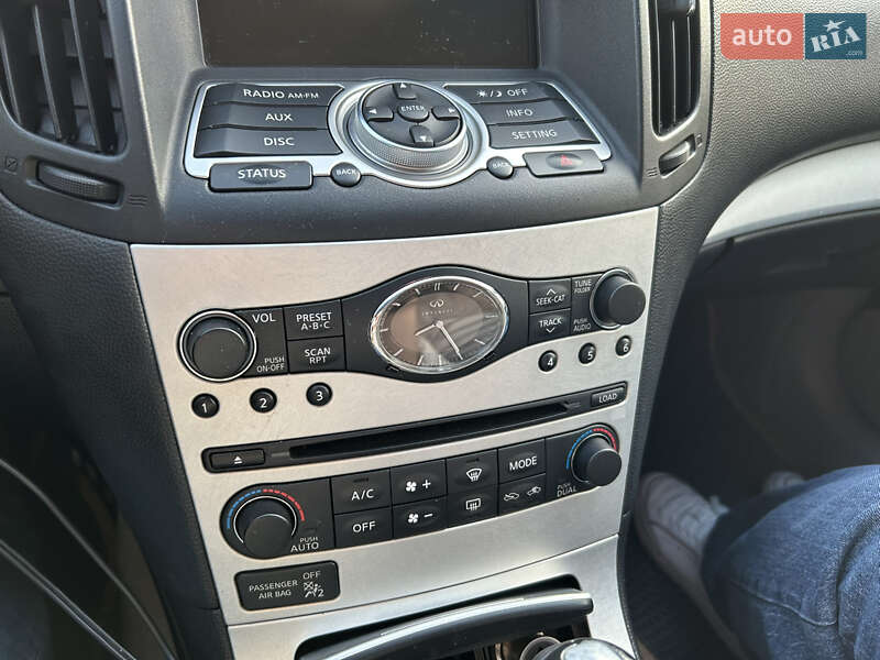 Купе Infiniti G37 2007 в Києві