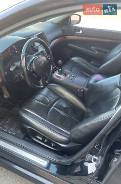 Седан Infiniti G37 2008 в Тростянце
