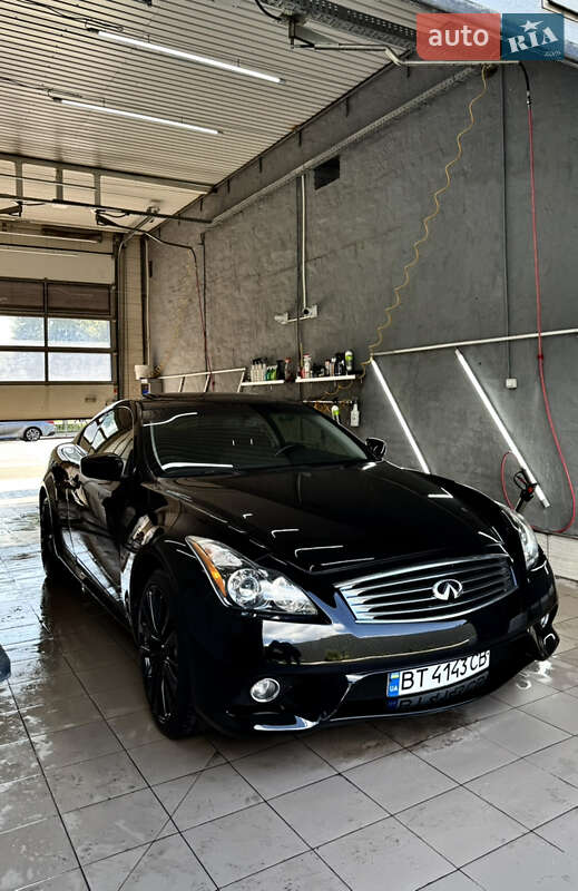 Купе Infiniti G37 2012 в Киеве