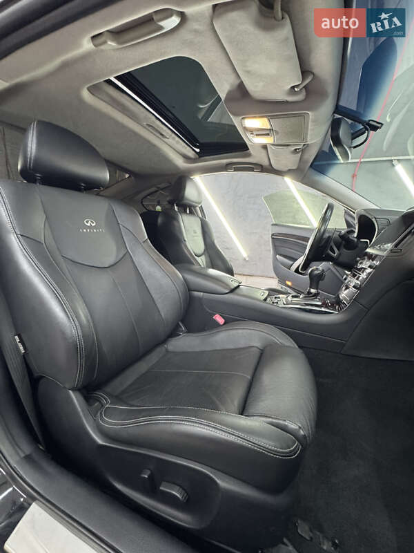 Купе Infiniti G37 2012 в Киеве