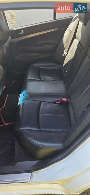 Седан Infiniti G37 2013 в Білій Церкві