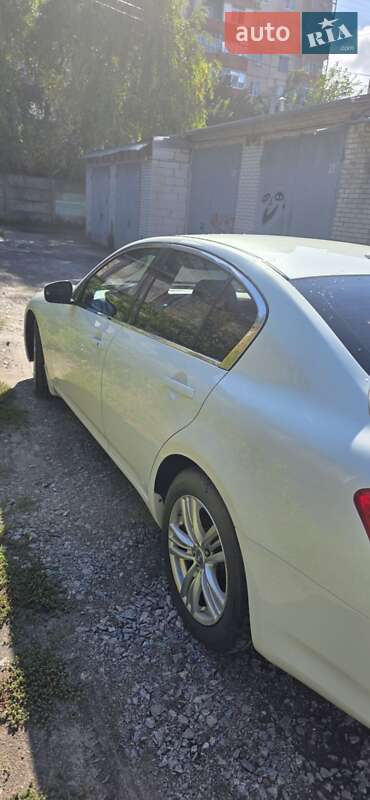 Седан Infiniti G37 2013 в Білій Церкві