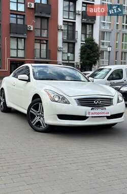 Купе Infiniti G37 2010 в Белогородке