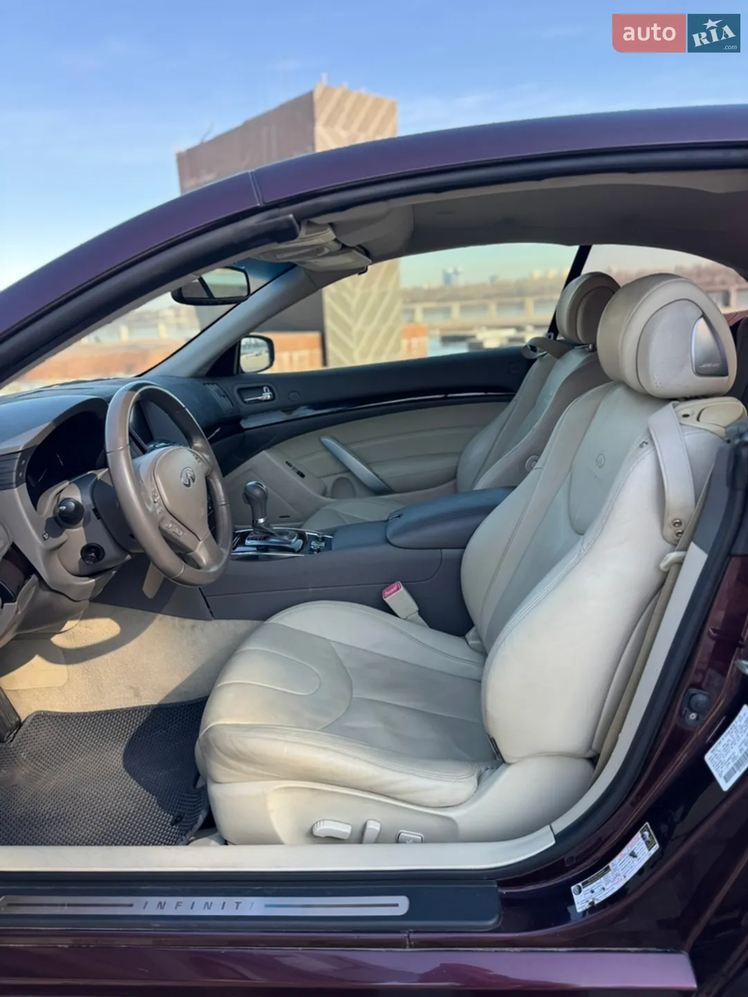 2010 Infiniti G - мініатюра 12