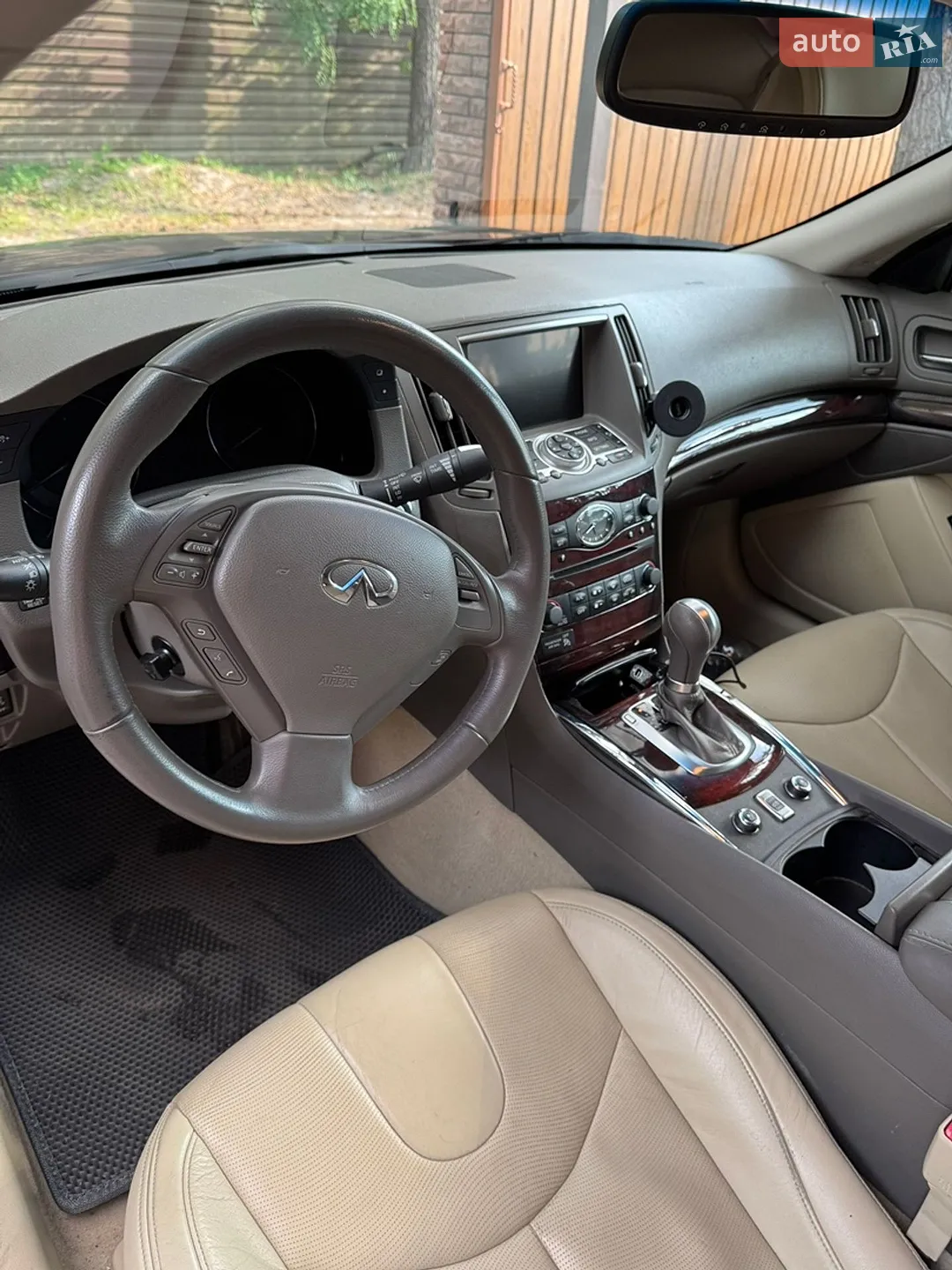 2010 Infiniti G - мініатюра 11