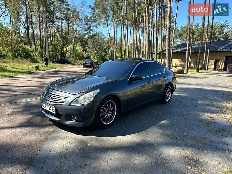 Infiniti G37 2012