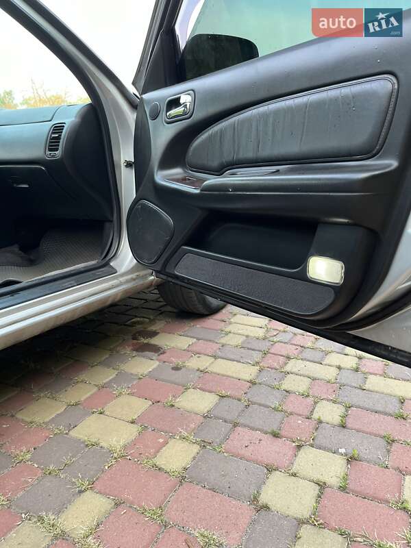 Седан Infiniti I30 1998 в Днепре