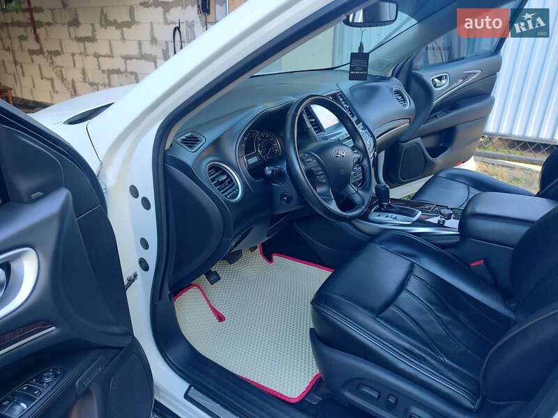 Внедорожник / Кроссовер Infiniti JX35 2013 в Бродах