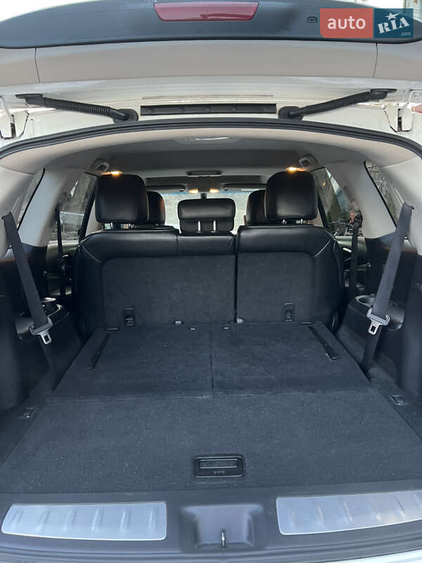 Внедорожник / Кроссовер Infiniti JX35 2013 в Киеве