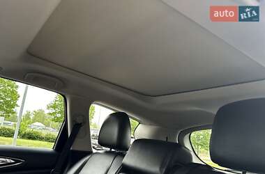 Позашляховик / Кросовер Infiniti JX35 2013 в 