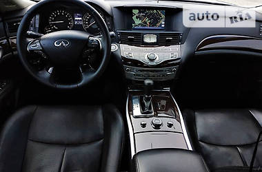 Седан Infiniti M25 2010 в Дніпрі