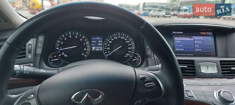 Седан Infiniti M25 2012 в Киеве