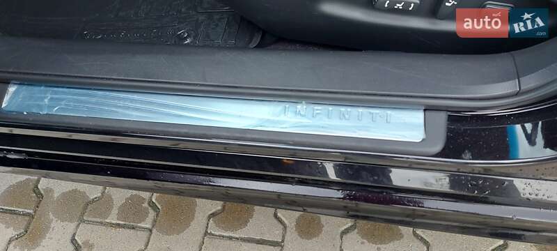 Седан Infiniti M25 2012 в Киеве