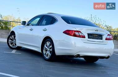 Седан Infiniti M25 2012 в 