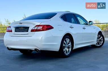 Седан Infiniti M25 2012 в 