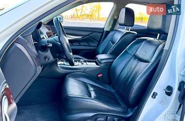 Седан Infiniti M25 2012 в 