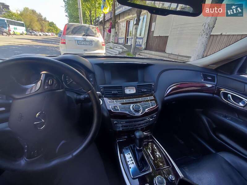 Седан Infiniti M25 2012 в Запоріжжі