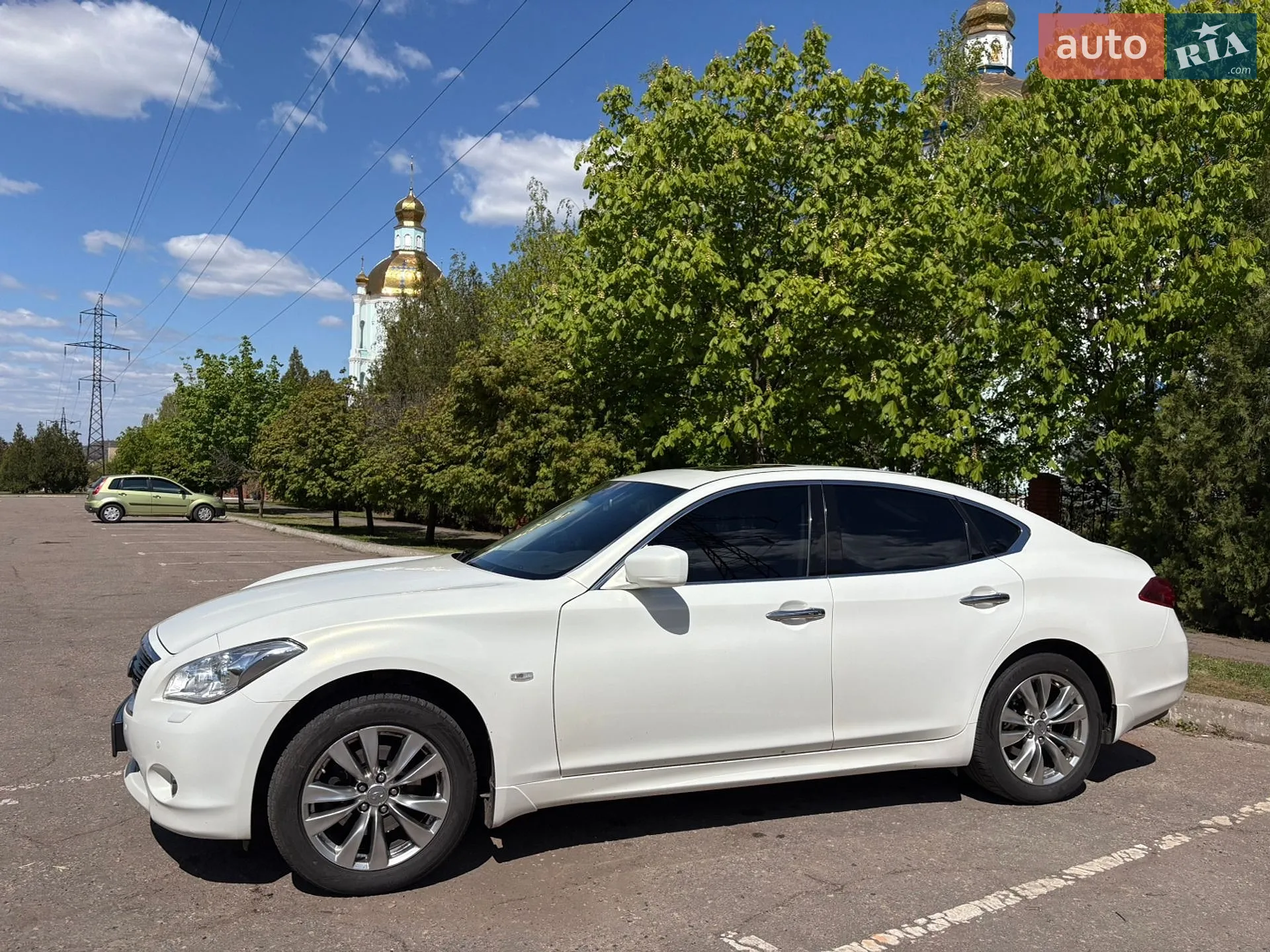 2013 Infiniti M - мініатюра 2