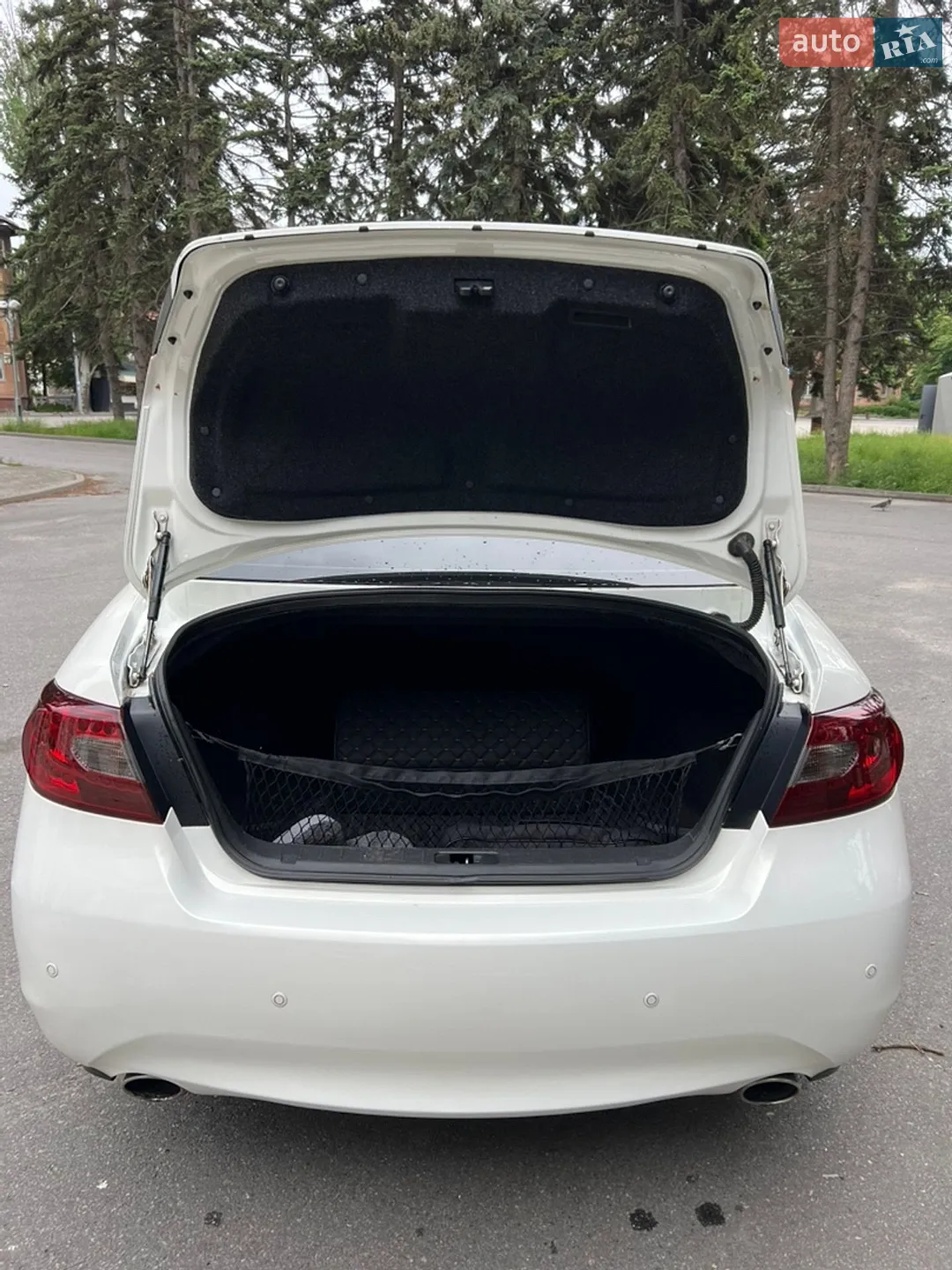 2011 Infiniti M - мініатюра 28
