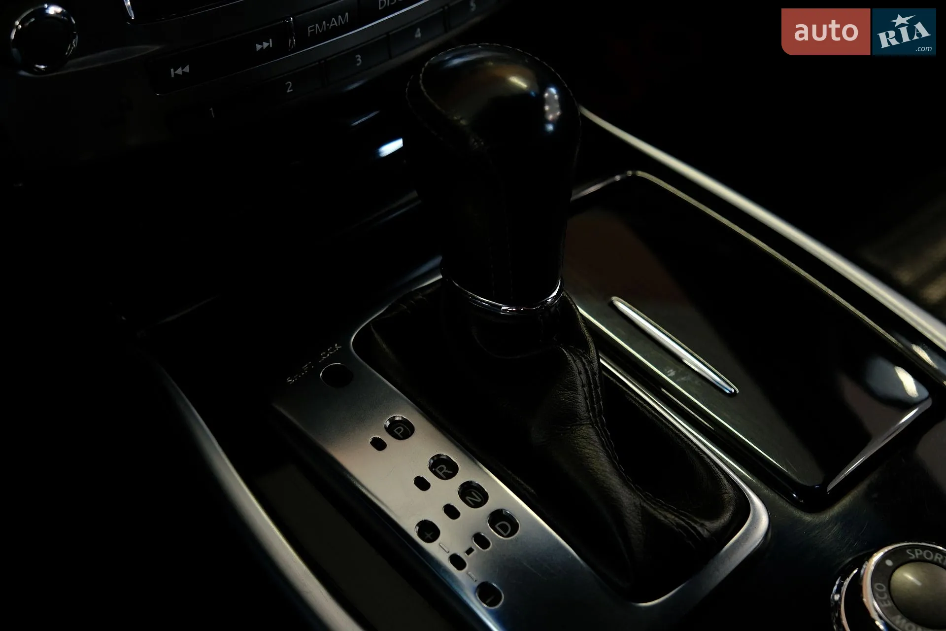 2013 Infiniti M - мініатюра 15