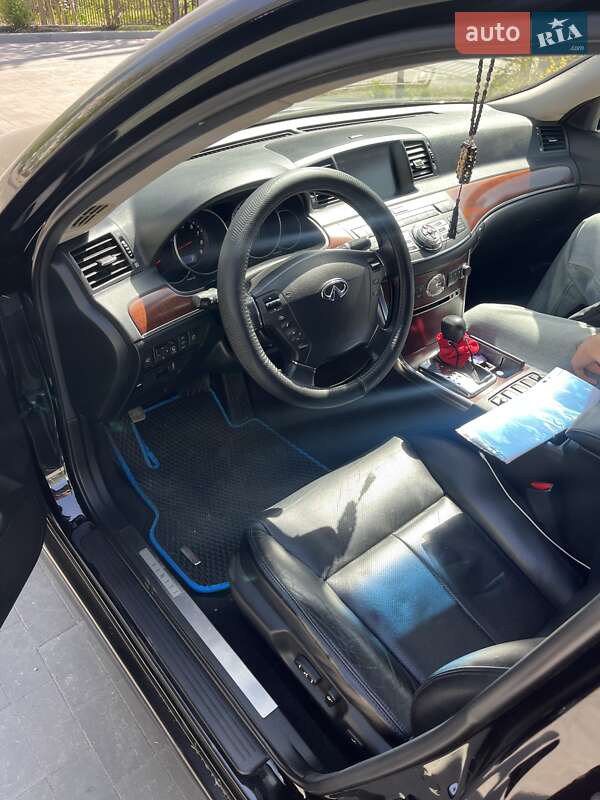 Седан Infiniti M35 2008 в Кременчуге