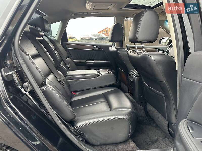 Седан Infiniti M35 2010 в Киеве