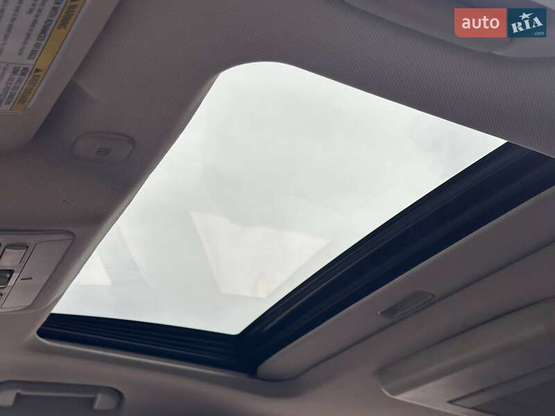 Седан Infiniti M35 2010 в Киеве