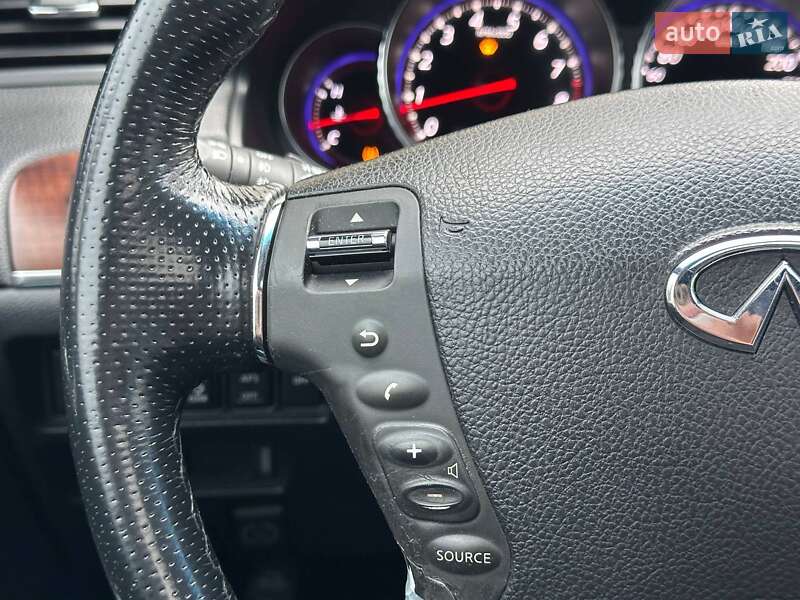 Седан Infiniti M35 2010 в Киеве