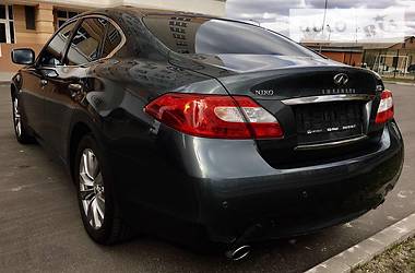 Седан Infiniti M37 2013 в 