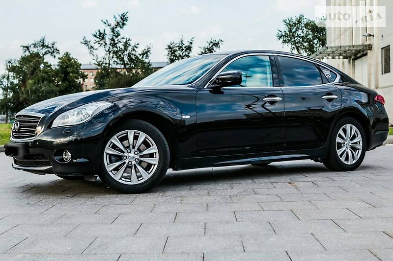 Седан Infiniti M37 2013 в 