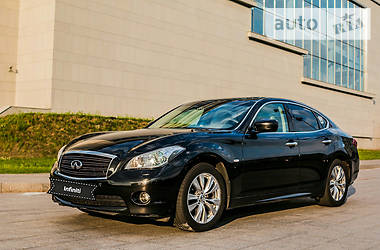 Седан Infiniti M37 2013 в 