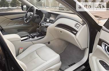 Седан Infiniti M37 2013 в 