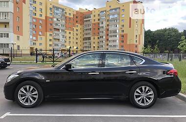 Седан Infiniti M37 2013 в 