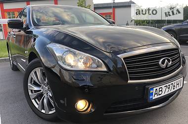 Седан Infiniti M37 2013 в 