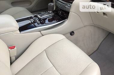 Седан Infiniti M37 2013 в 