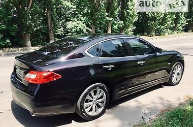 Седан Infiniti M37 2013 в 