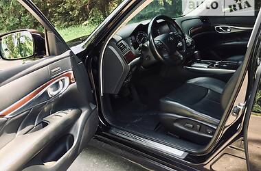 Седан Infiniti M37 2013 в 