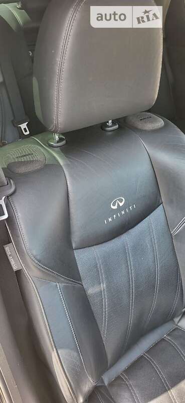 Седан Infiniti M37 2013 в Тернополе