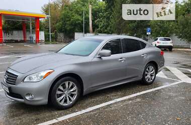 Седан Infiniti M37 2013 в 
