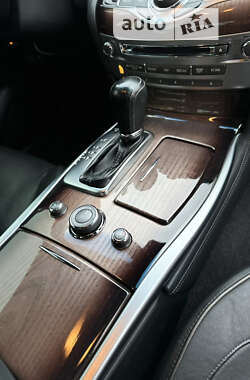 Седан Infiniti M37 2013 в 