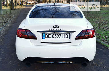 Седан Infiniti M37 2013 в 