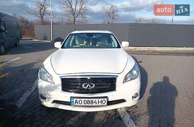 Седан Infiniti M37 2013 в Ужгороде