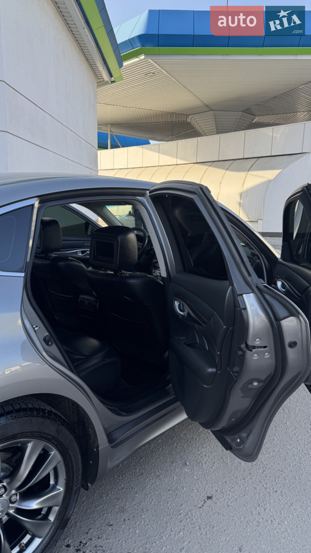2012 Infiniti M - мініатюра 8